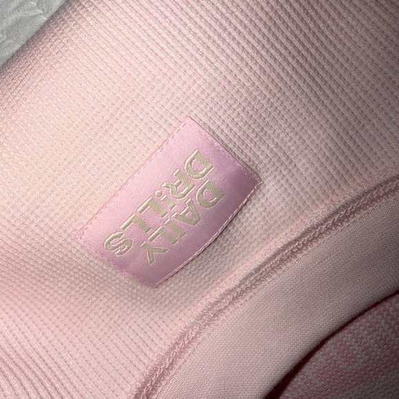 Daily Drills Pink Thermal Set - Picture 2 of 3